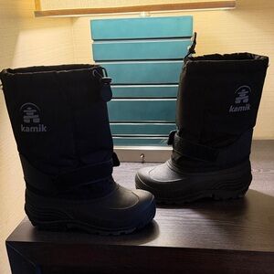 Kamik Black Insulated Snow Boots